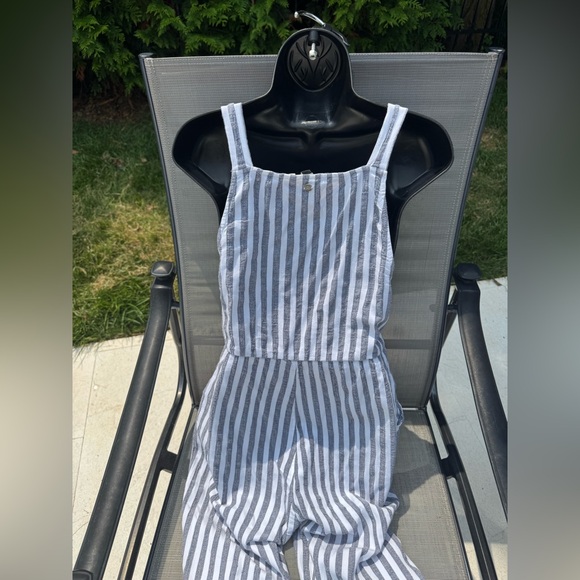 Roxy Gray and White Jumpsuit - Picture 13 of 16